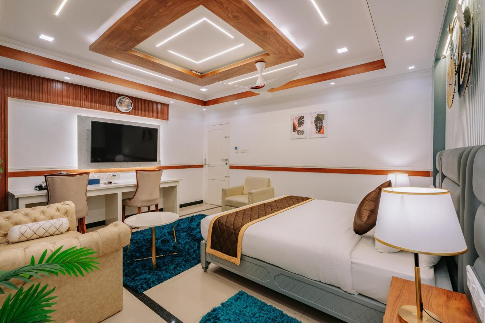 Excellency Airport Hotel Kochi Exterior foto